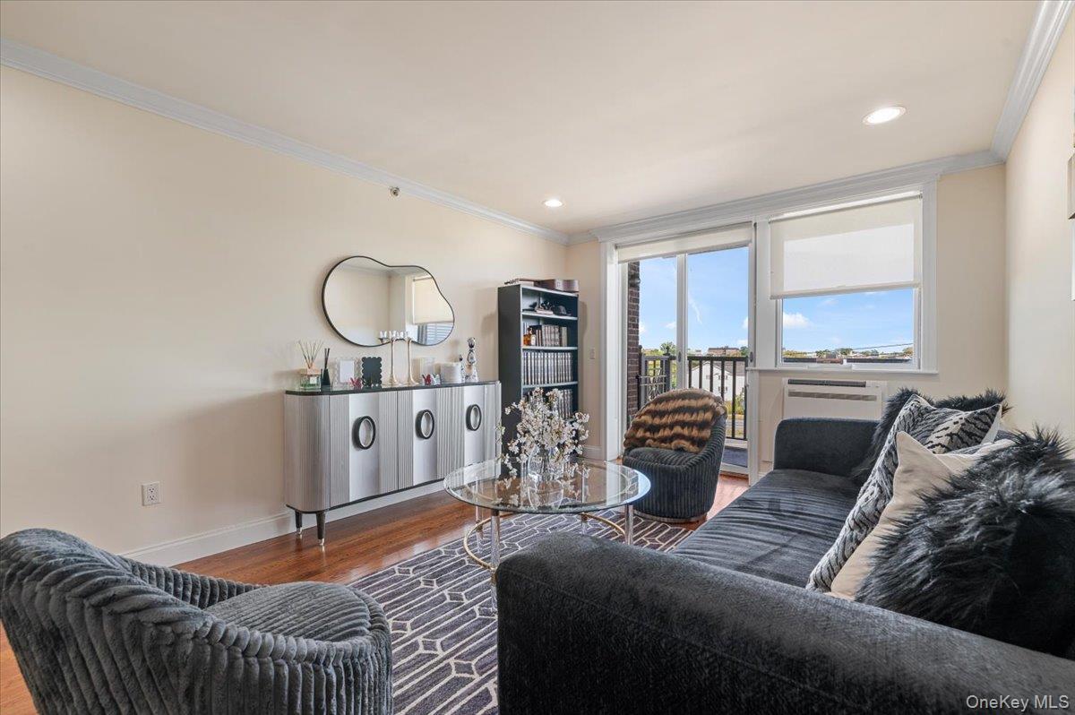 156 Beach 9th Street 4d Property Photo 8