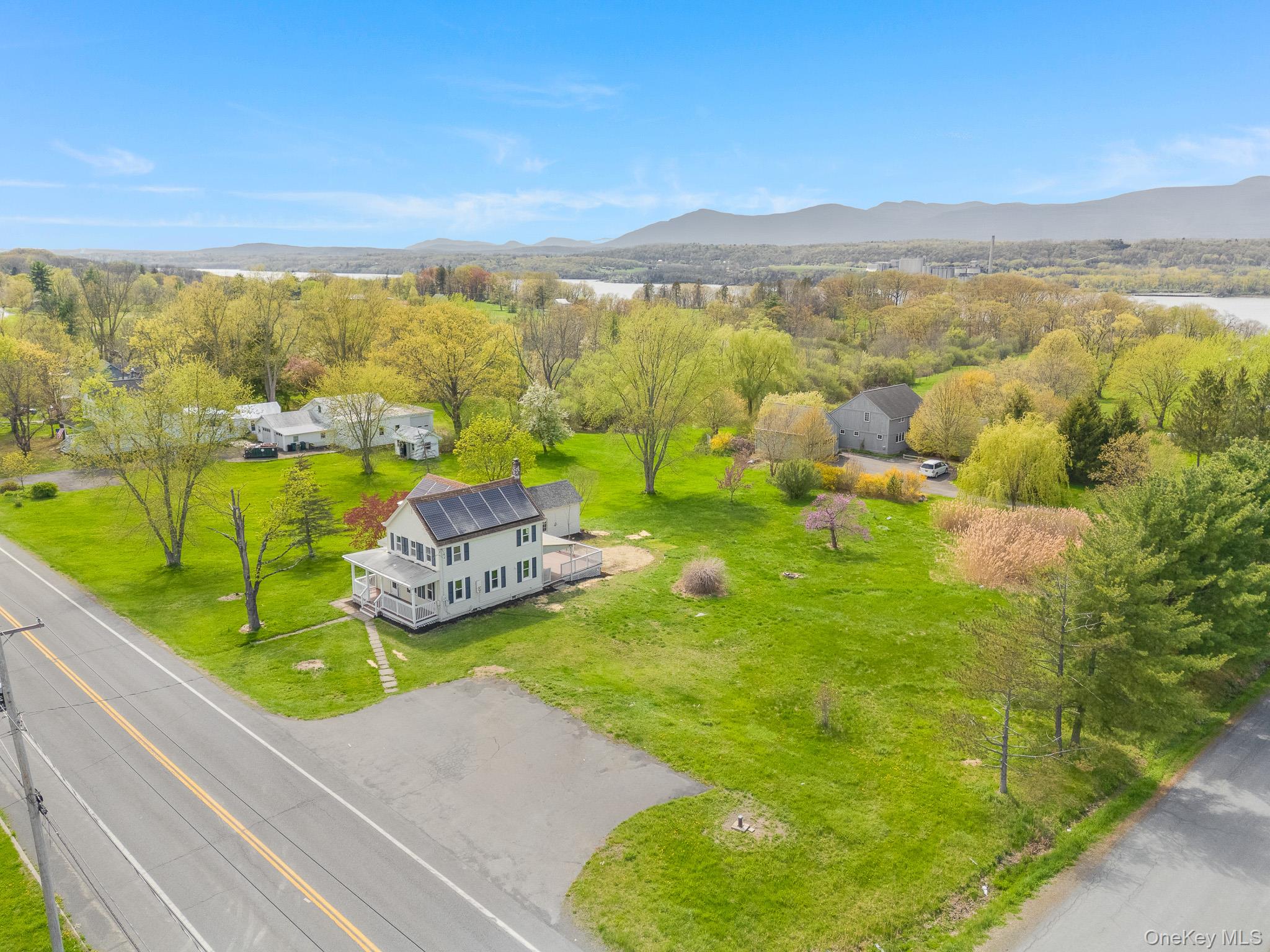 4421 State Route 9g Property Photo 1