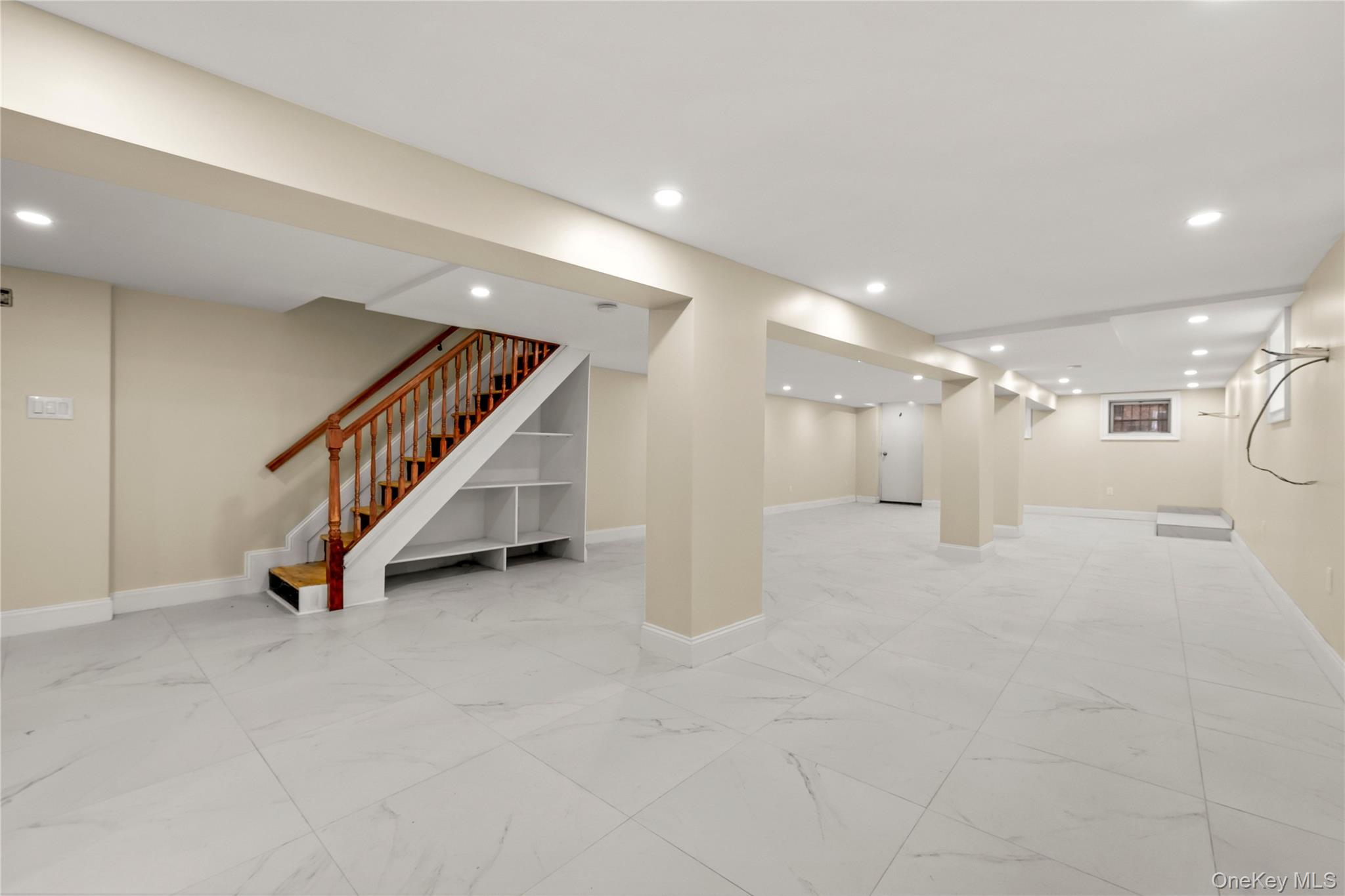 639 Watkins Street Property Photo 32