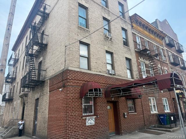 2476 Arthur Avenue Property Photo 4