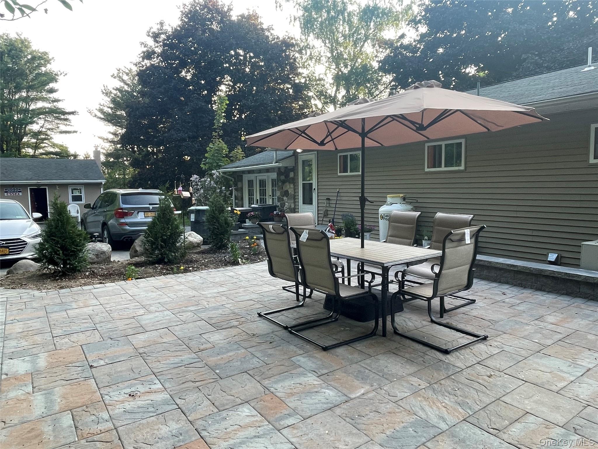 68 Whitford Road Property Photo 3