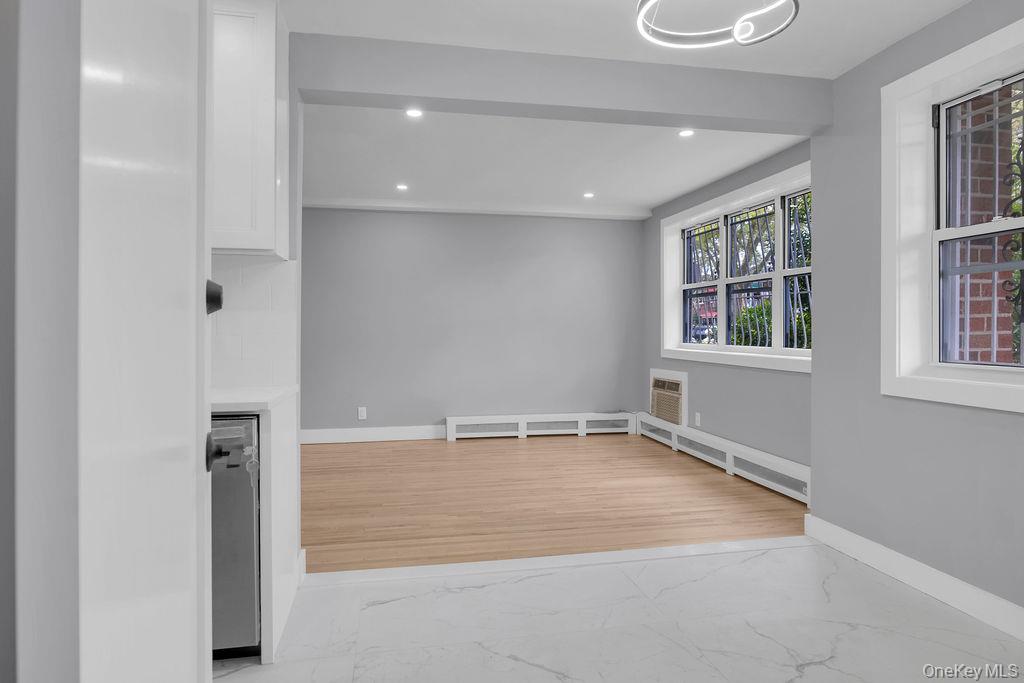 1161 E 56th Street Property Photo 2