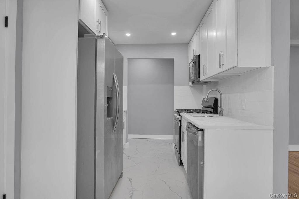 1161 E 56th Street Property Photo 4