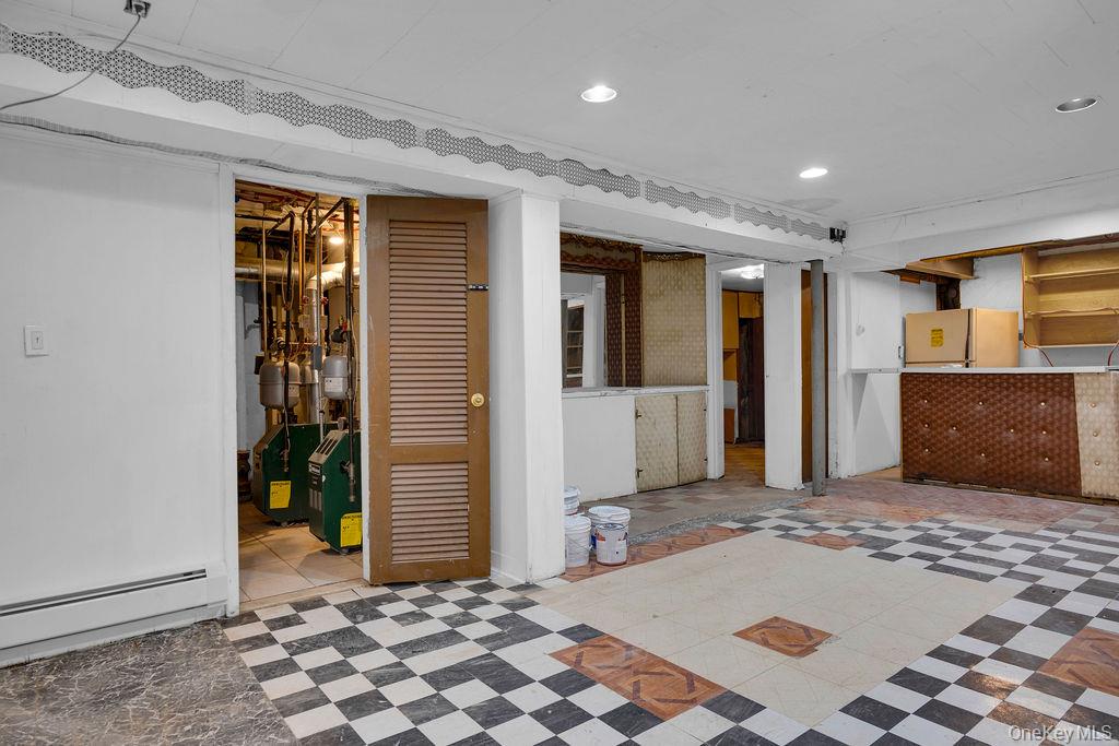 1161 E 56th Street Property Photo 19