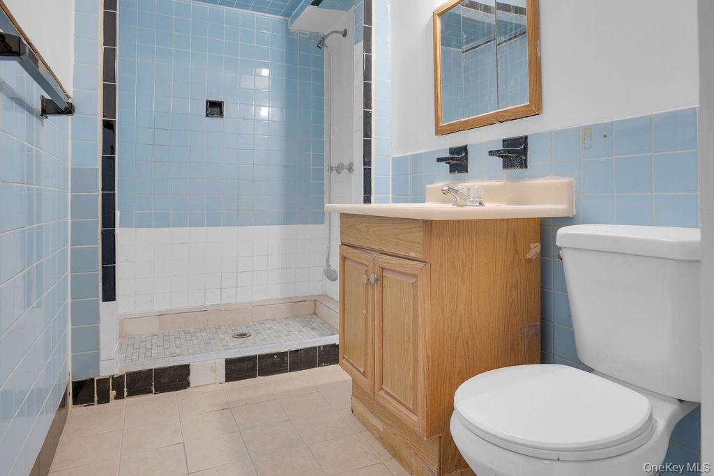 1161 E 56th Street Property Photo 23