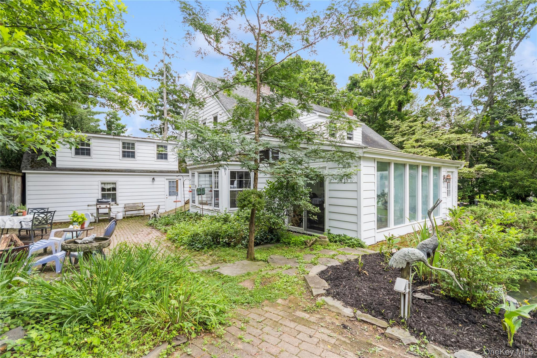 93 Widmer Road Property Photo 3