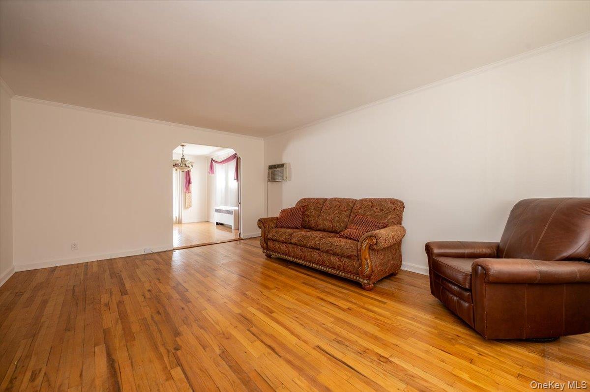 338 Pennyfield Avenue Property Photo 3