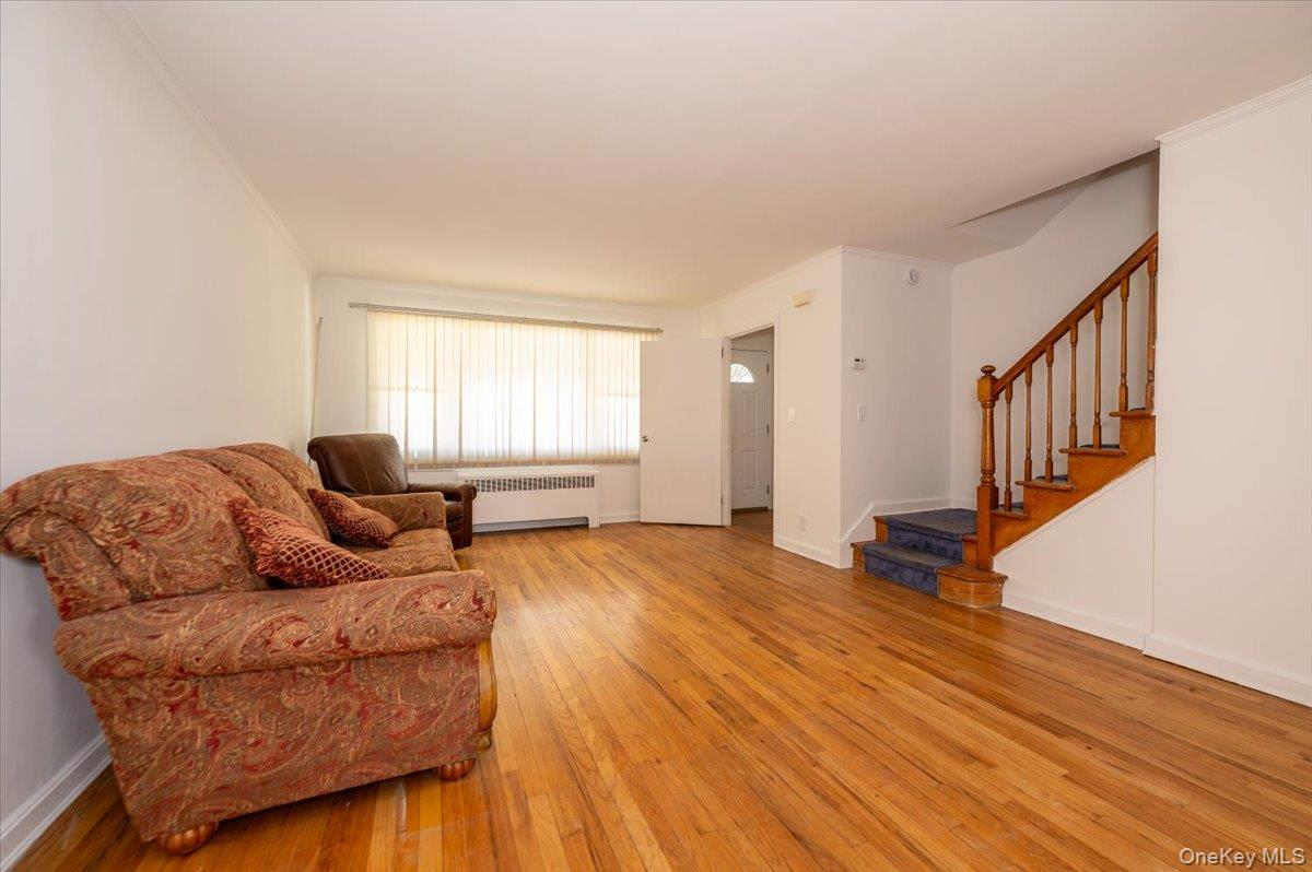 338 Pennyfield Avenue Property Photo 4