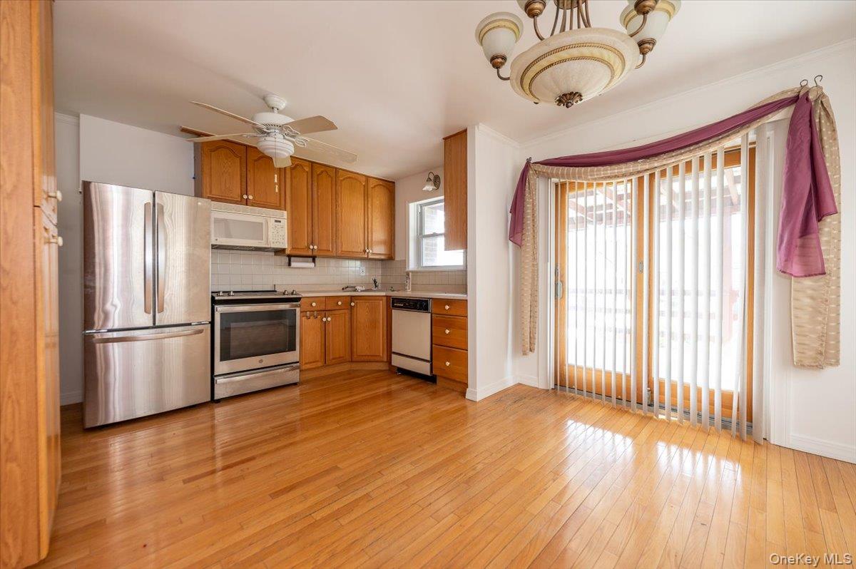 338 Pennyfield Avenue Property Photo 6