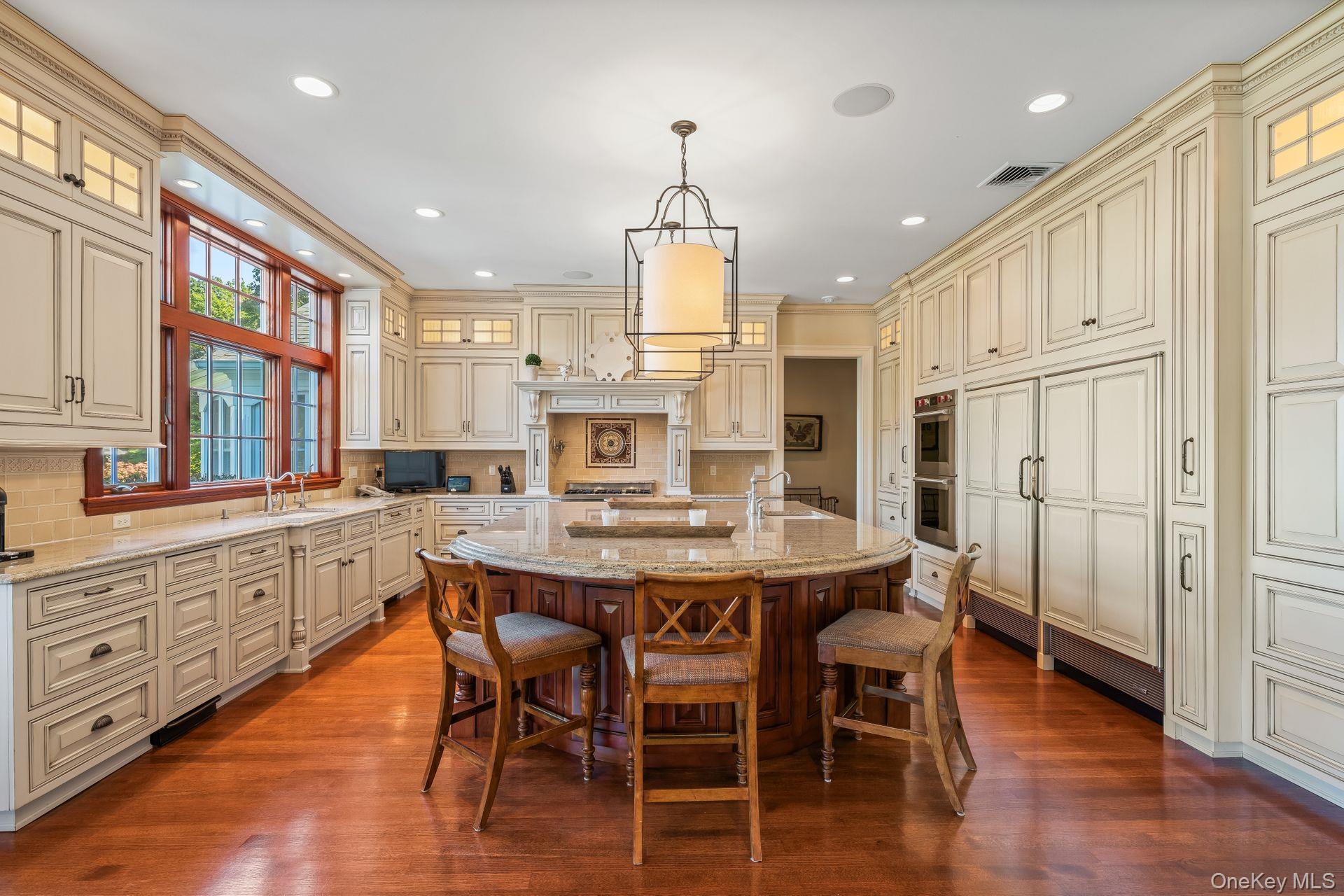 697 Short Beach Road Property Photo 16