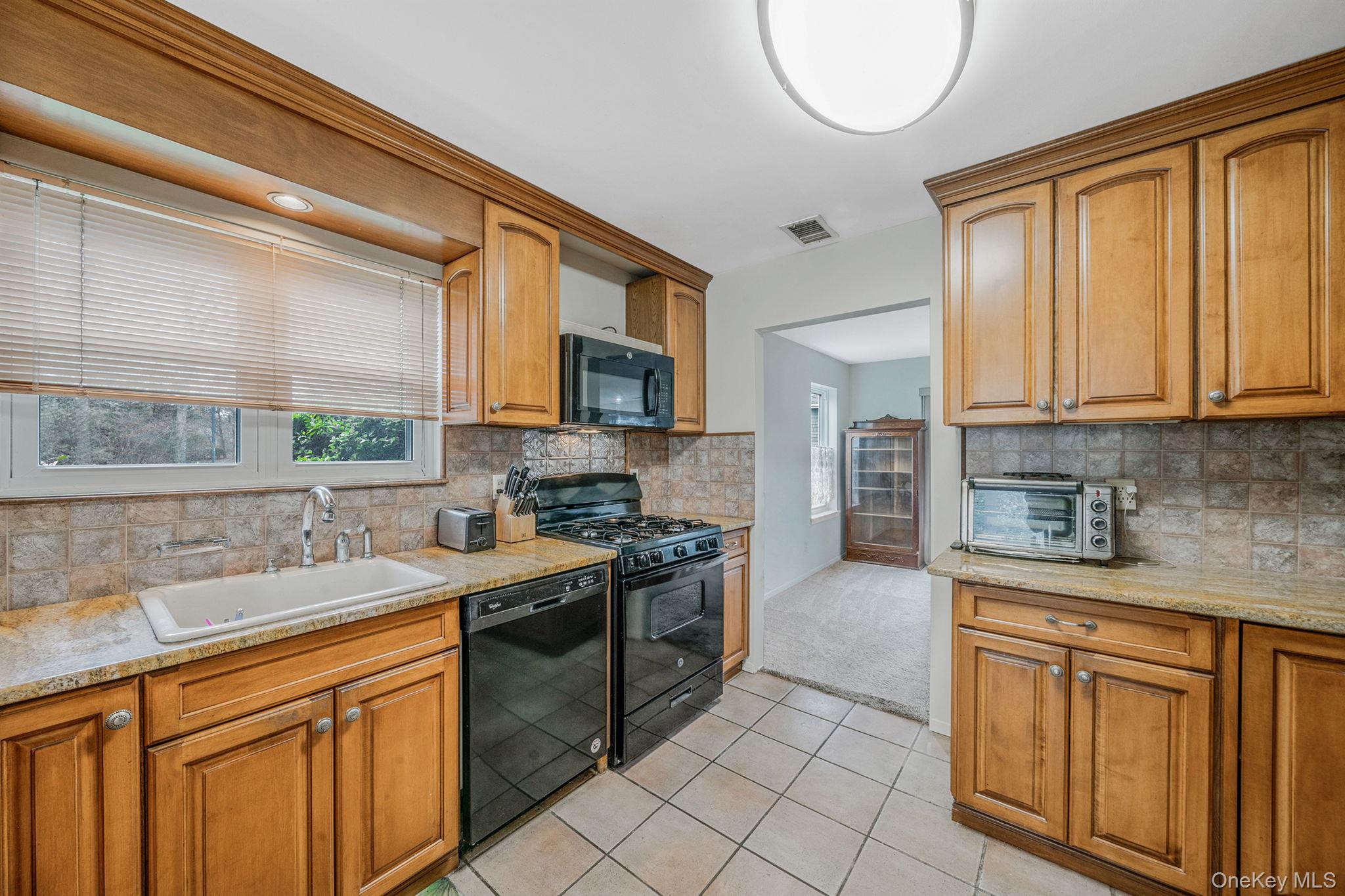 47 Madder Lake Circle Property Photo 12