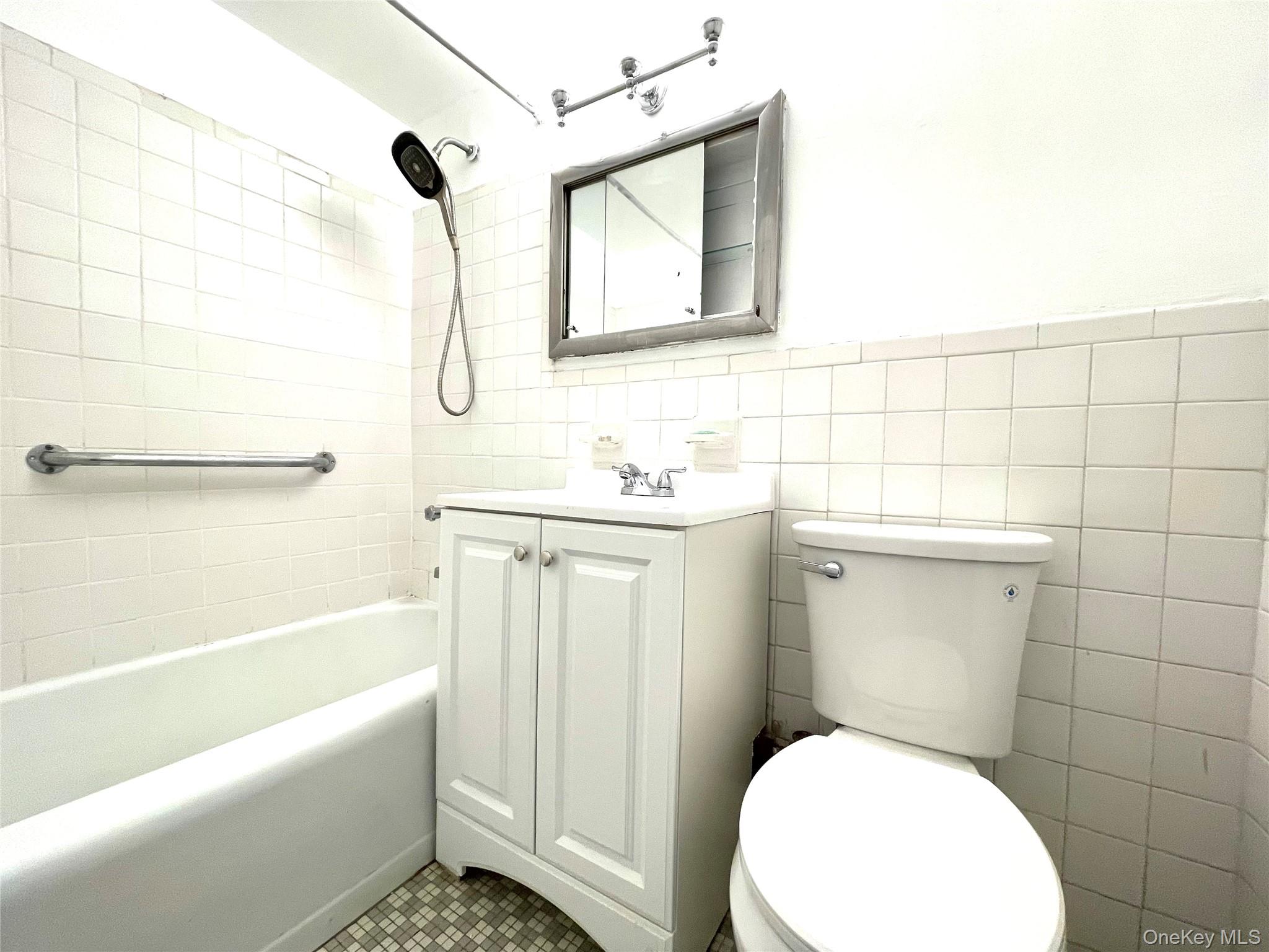 89-15 Parsons Boulevard 15d Property Photo 13