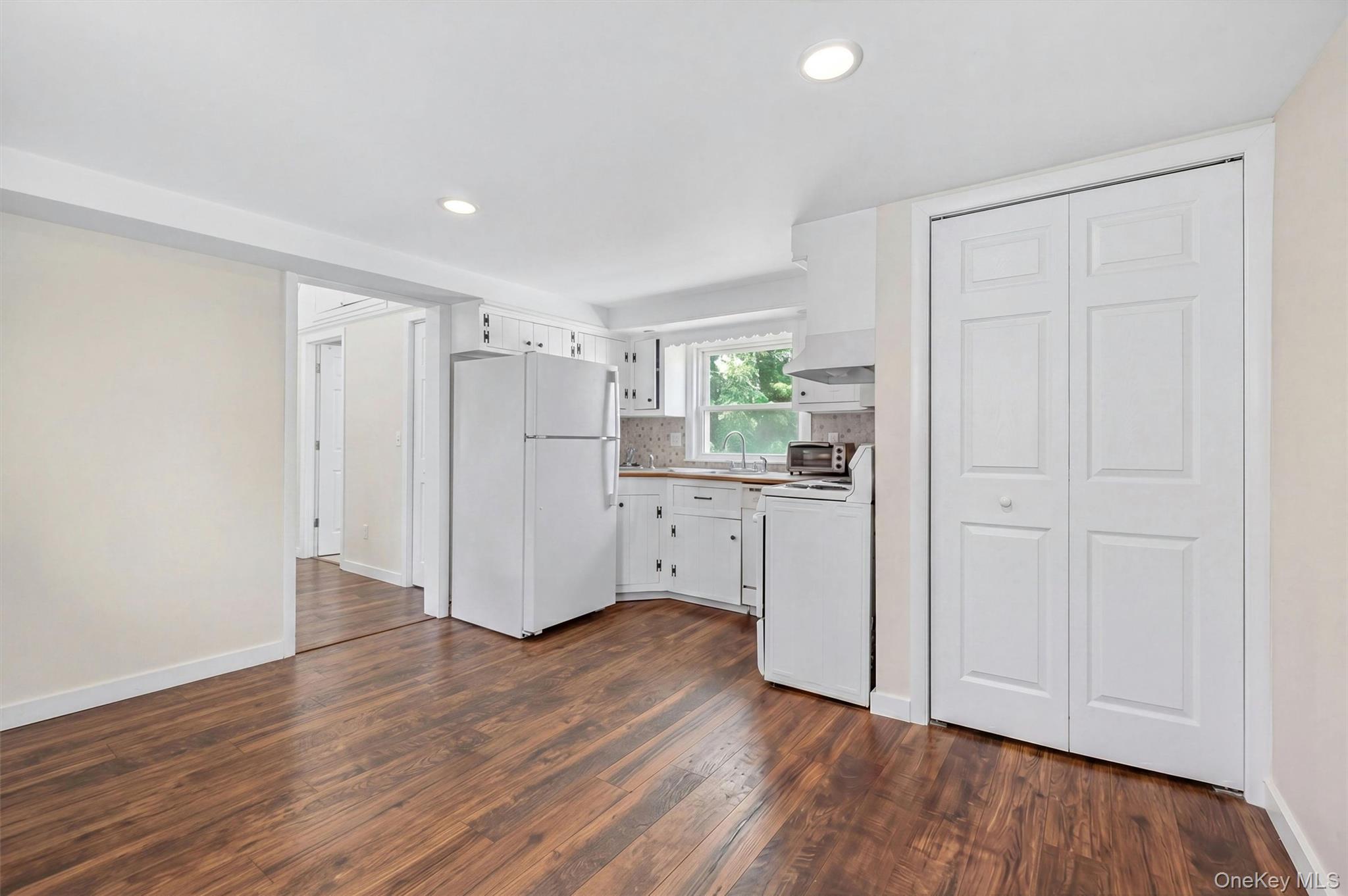 592 Long Pond Road Property Photo 22