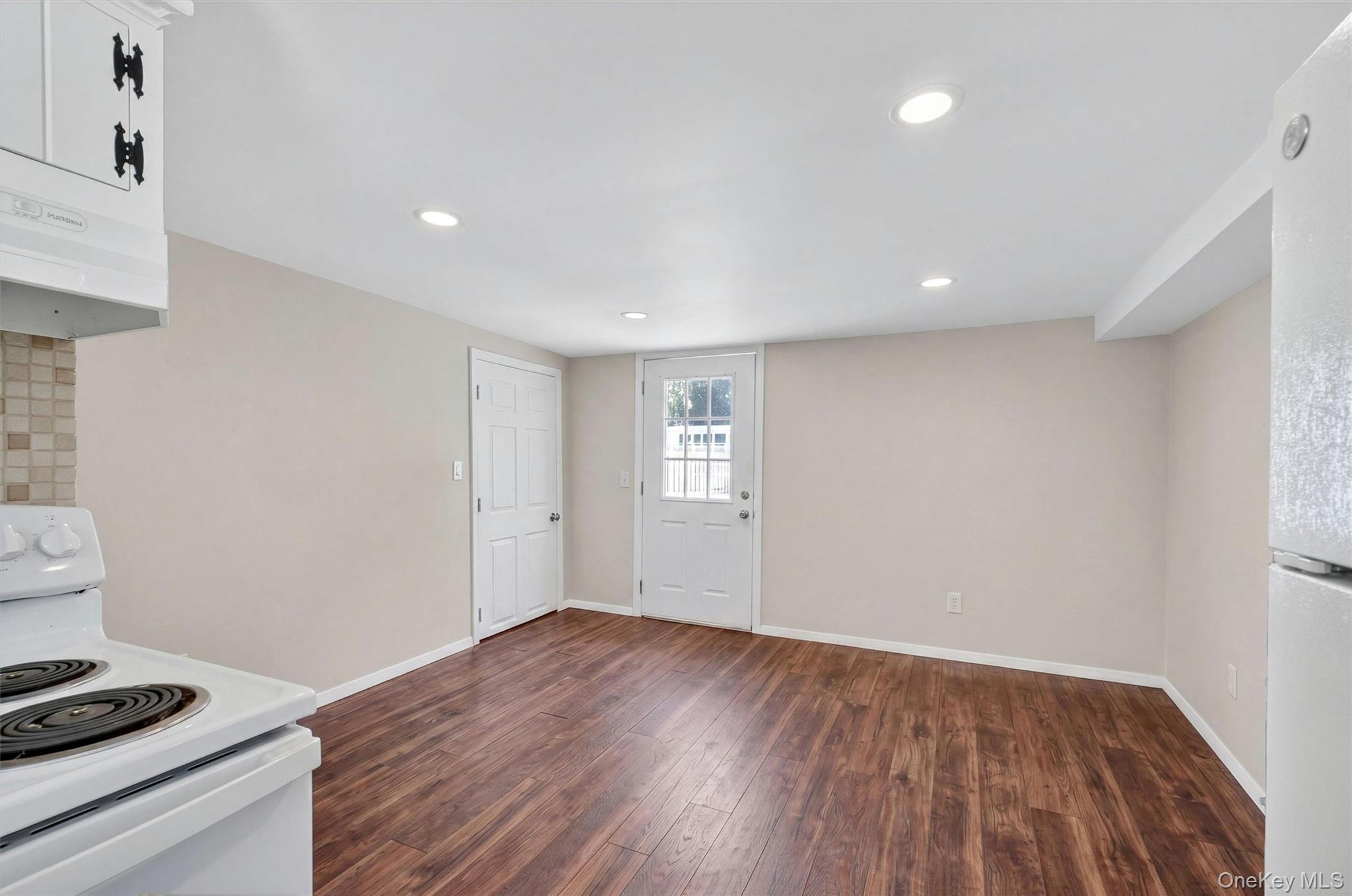 592 Long Pond Road Property Photo 23