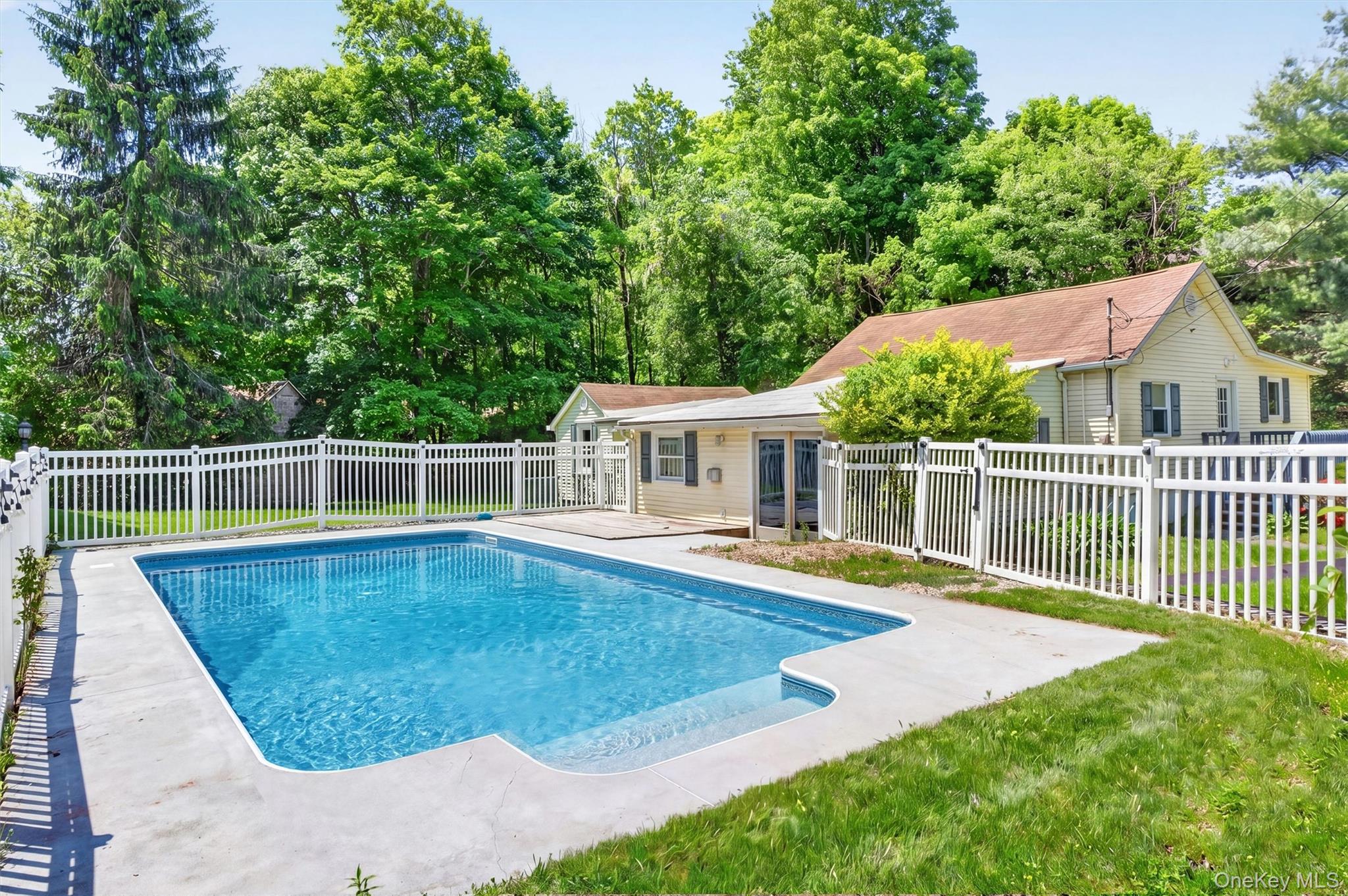 592 Long Pond Road Property Photo 29