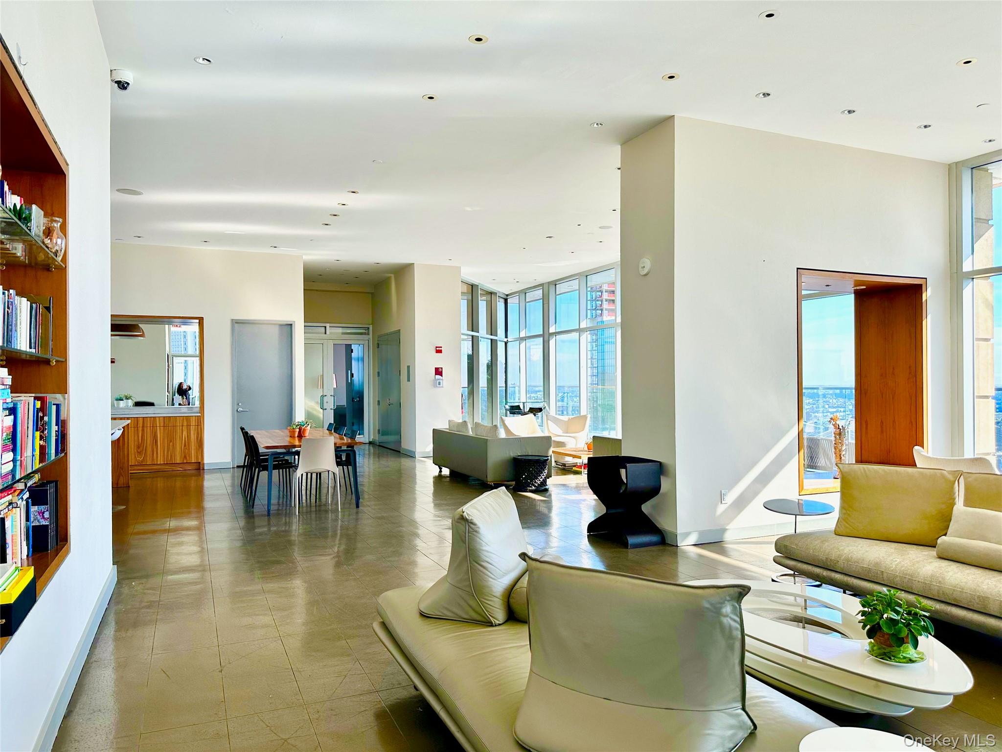 75 Wall Street 26q Property Photo 19
