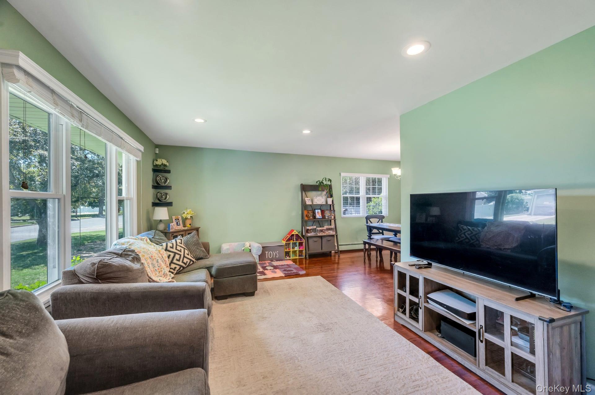 84 Oneida Avenue Property Photo 7