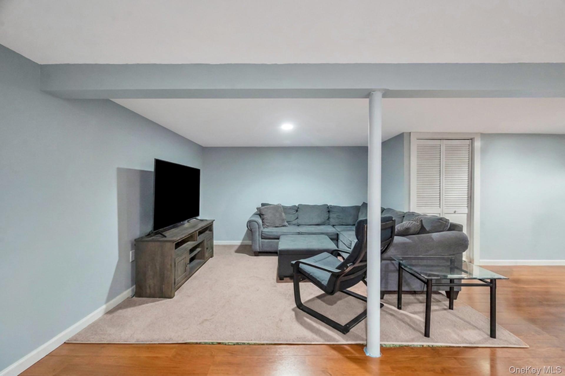 84 Oneida Avenue Property Photo 28