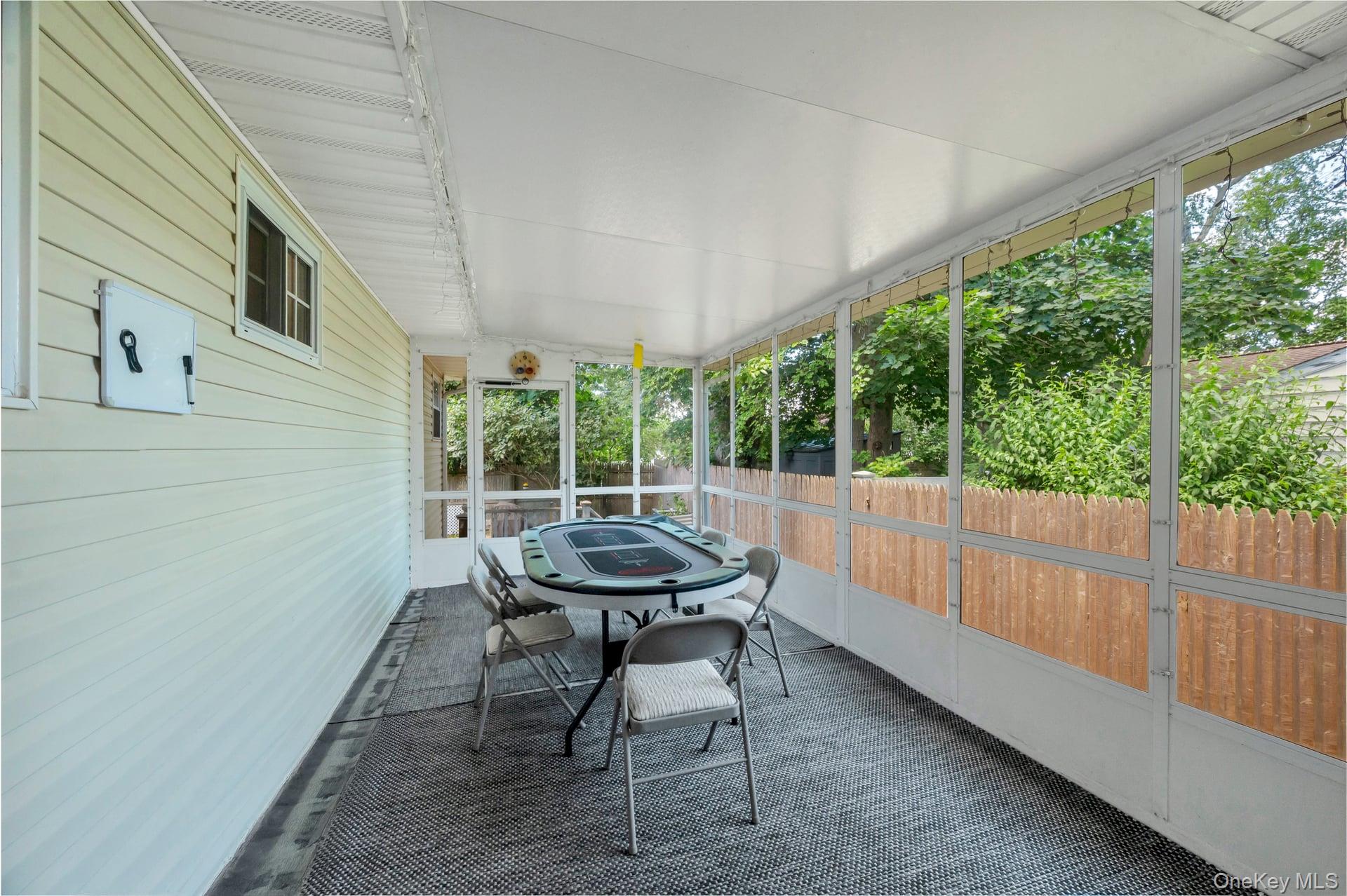 84 Oneida Avenue Property Photo 32