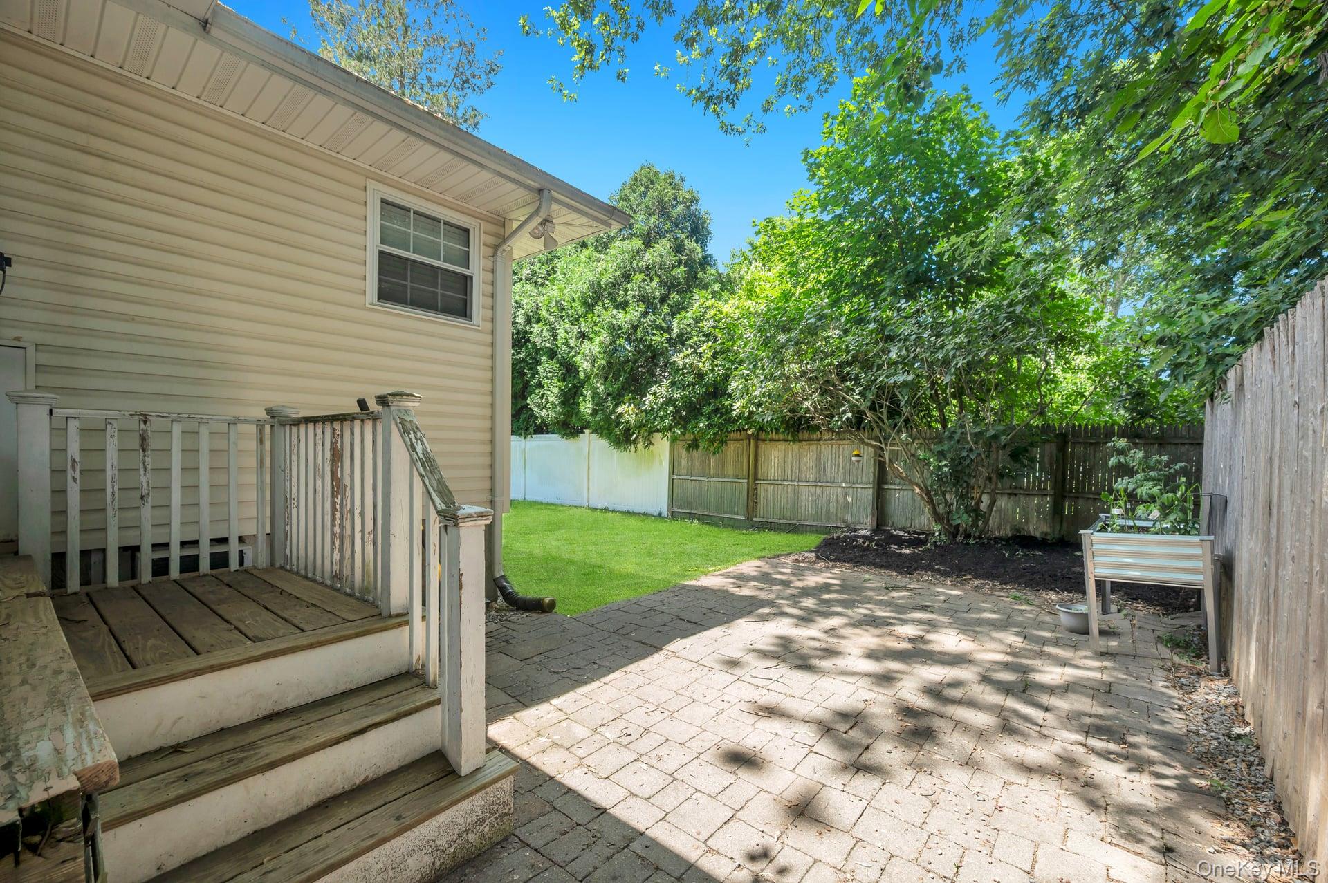 84 Oneida Avenue Property Photo 34
