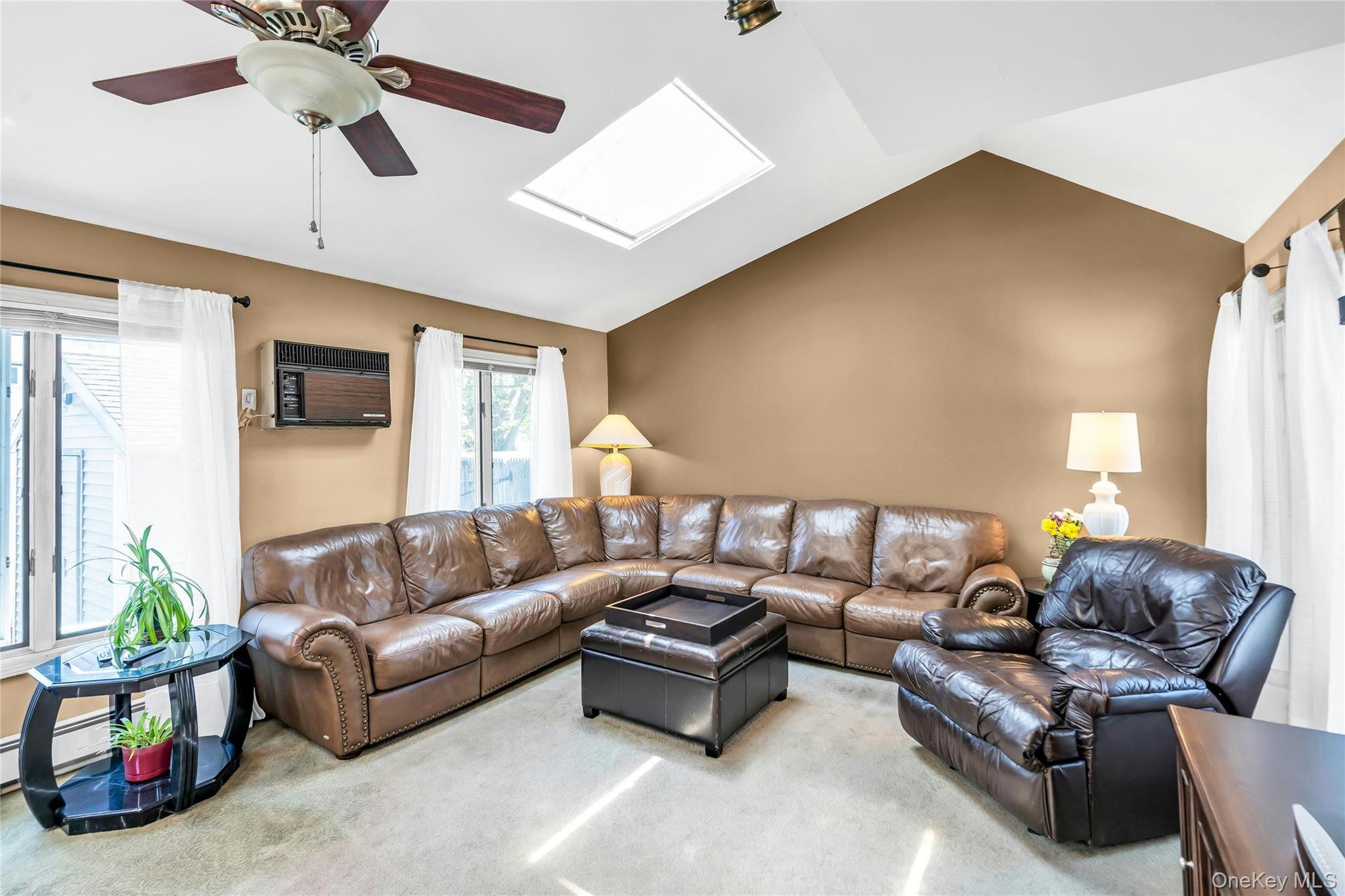 35 Peachtree Lane Property Photo 7