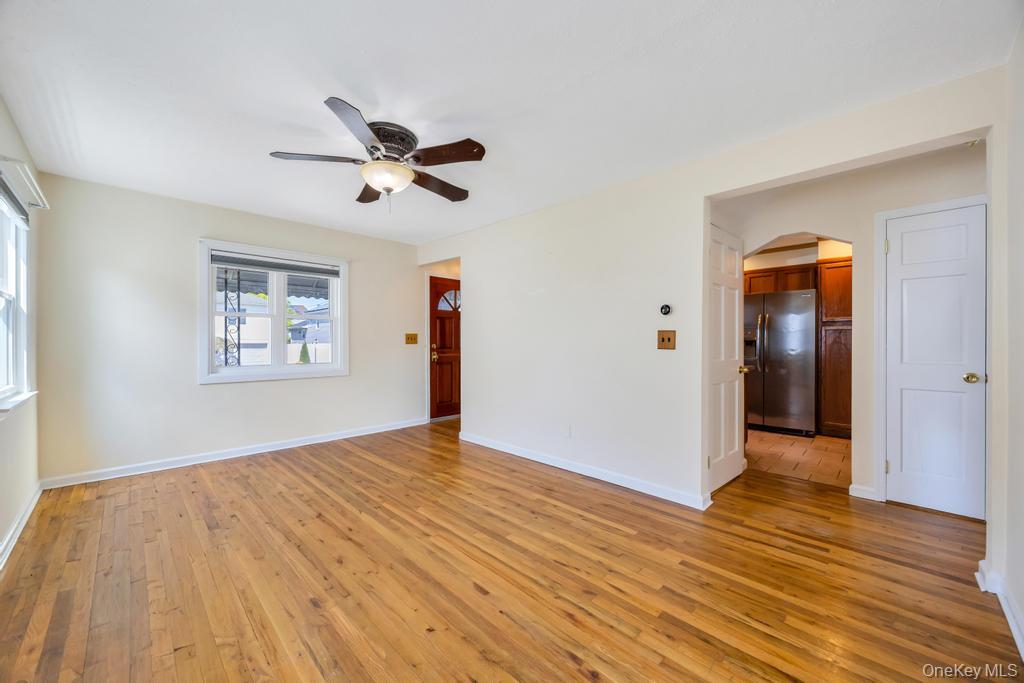 126 New York Avenue Property Photo 6