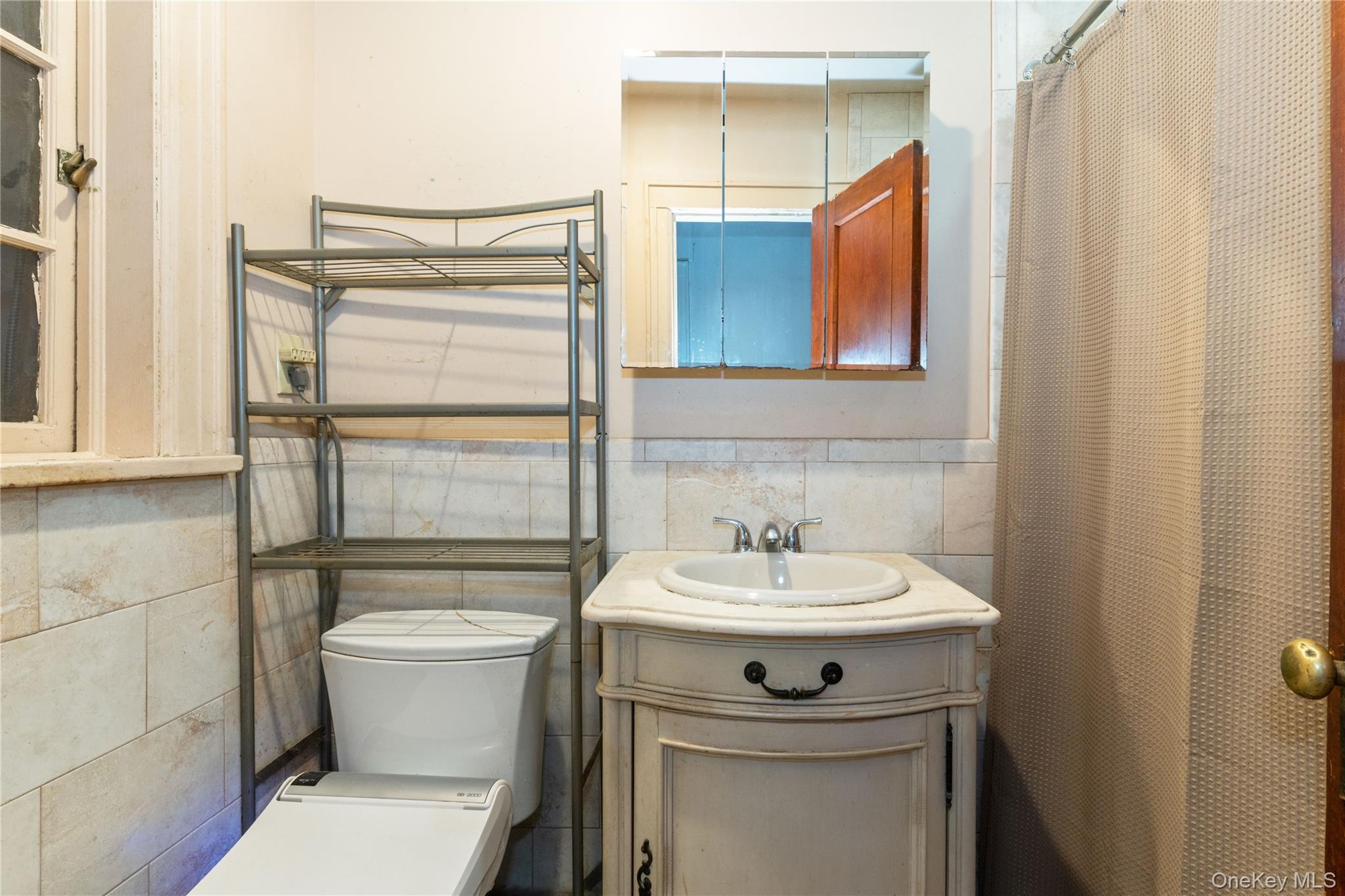 82-72 88th Place Property Photo 18