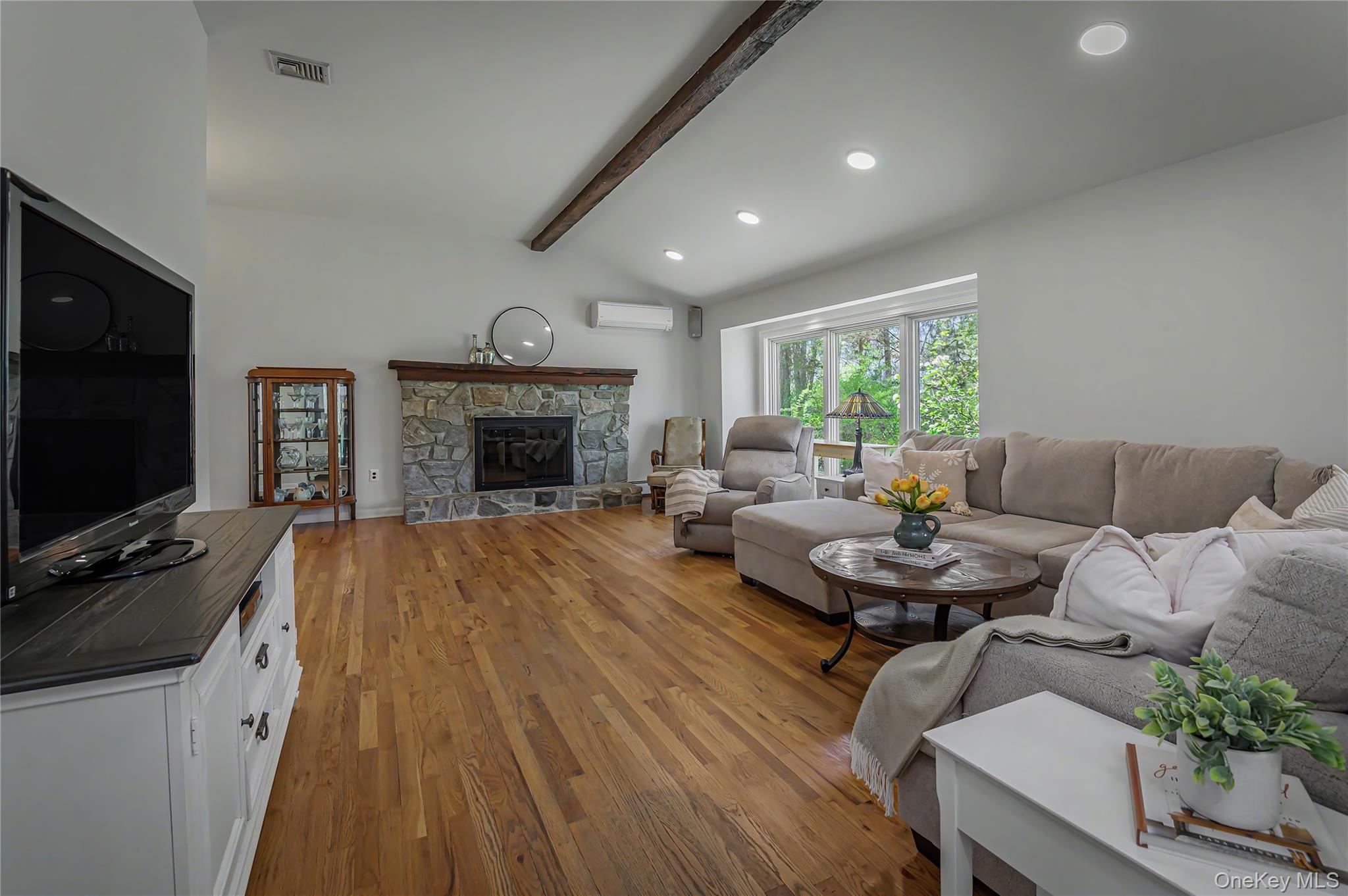 41 Cross Pond Road Property Photo 5