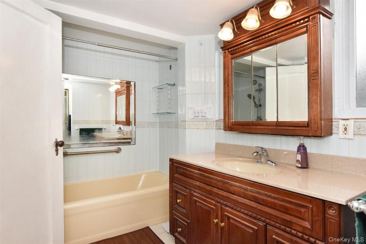 139-30 Coolidge Avenue Property Photo 19