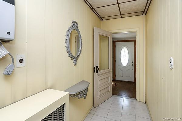 7746 79th Place Property Photo 4