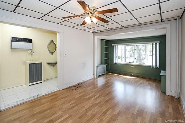 7746 79th Place Property Photo 6