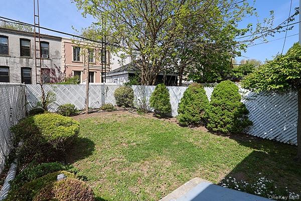 7746 79th Place Property Photo 29