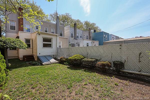 7746 79th Place Property Photo 30