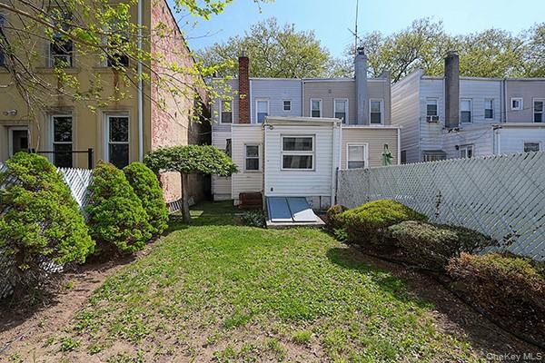 7746 79th Place Property Photo 31