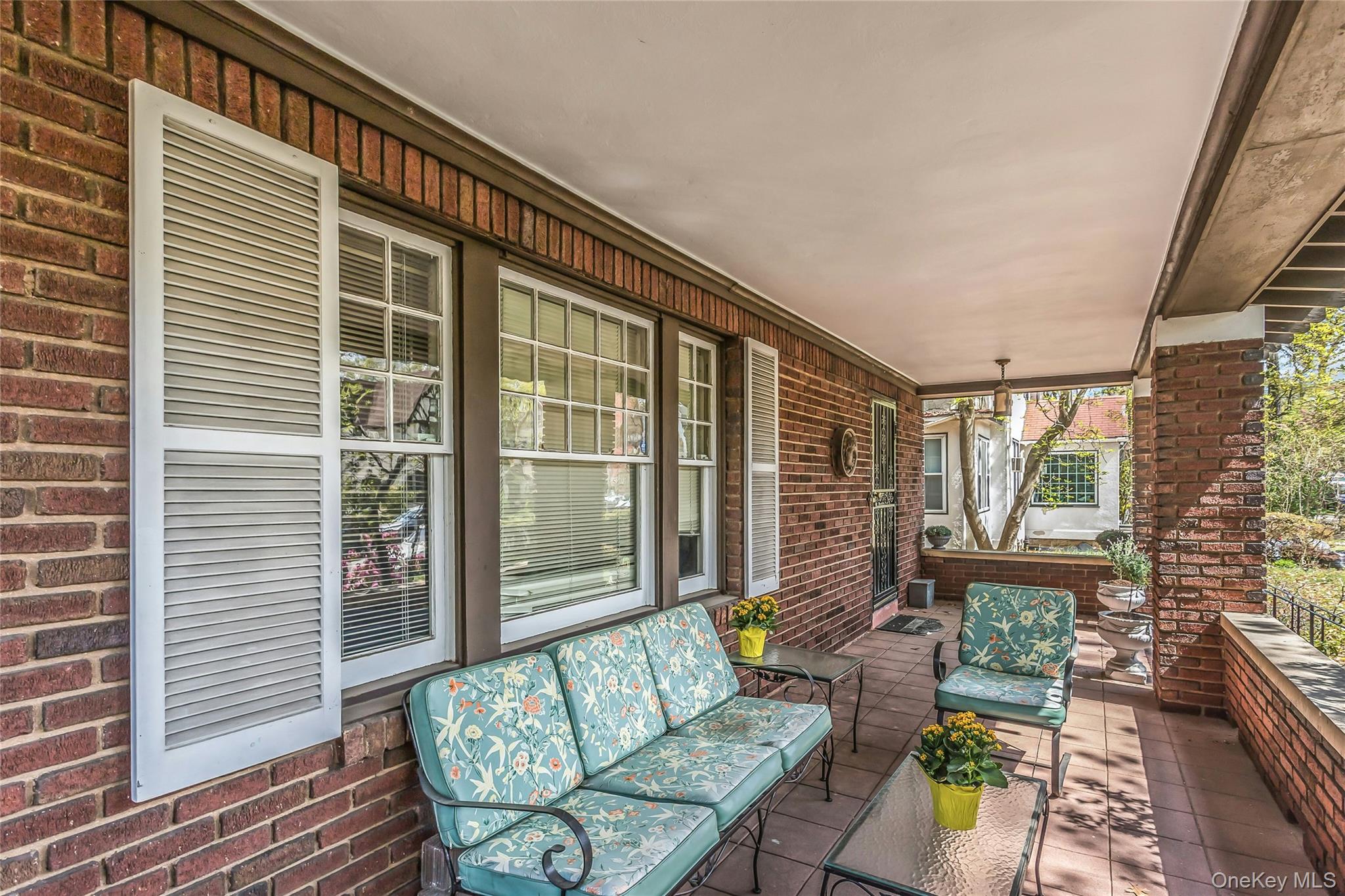 116 82nd Road Property Photo 4