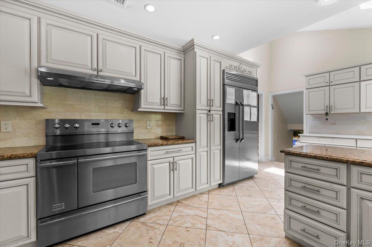 5 Fox Lane Property Photo 14