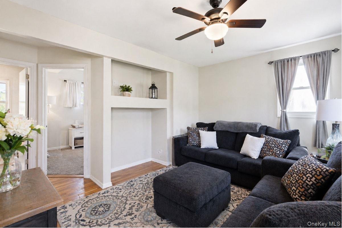 1433 Manatuck Boulevard Property Photo 20