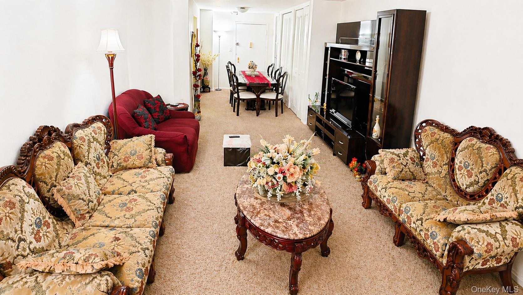 1200 E 53rd Street 3u Property Photo 4