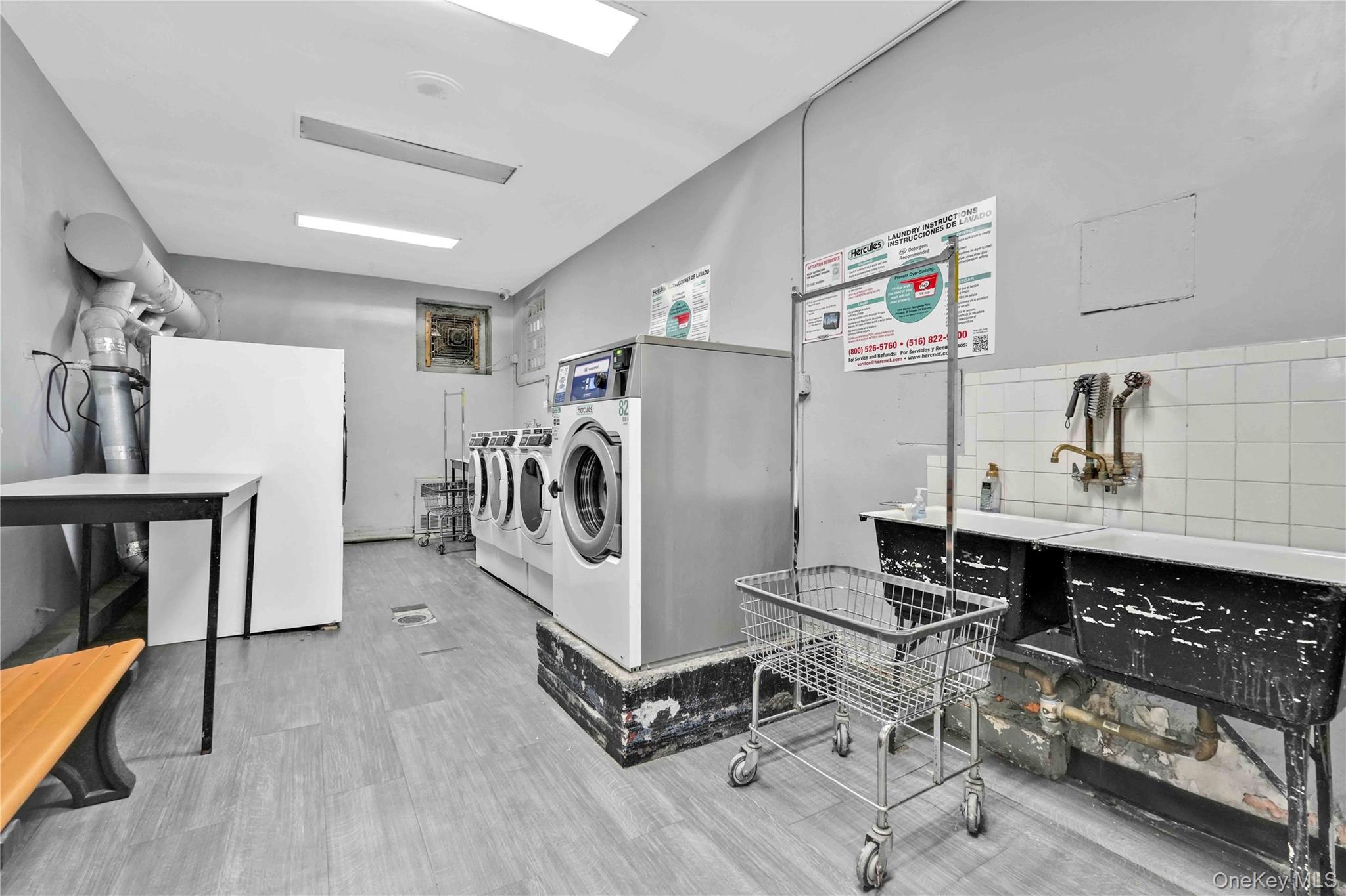 1200 E 53rd Street 3u Property Photo 15