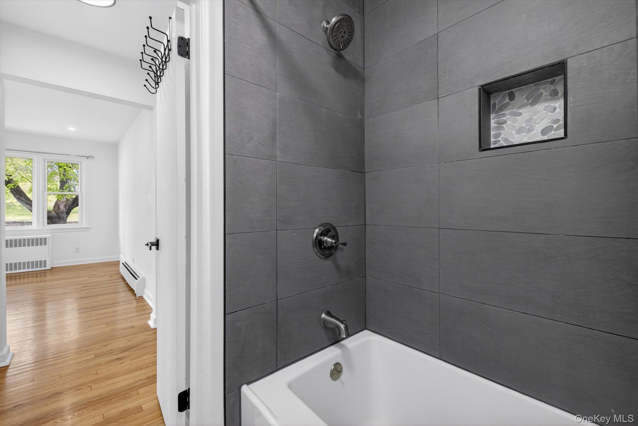 14 Roslyn Street Property Photo 13
