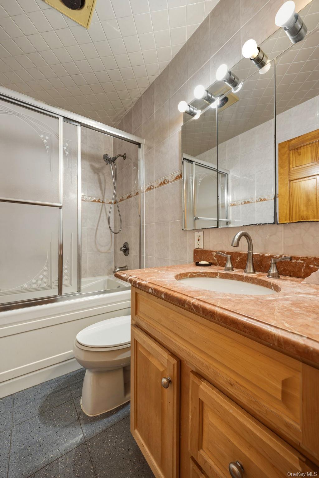 240-43 69 Avenue Property Photo 20