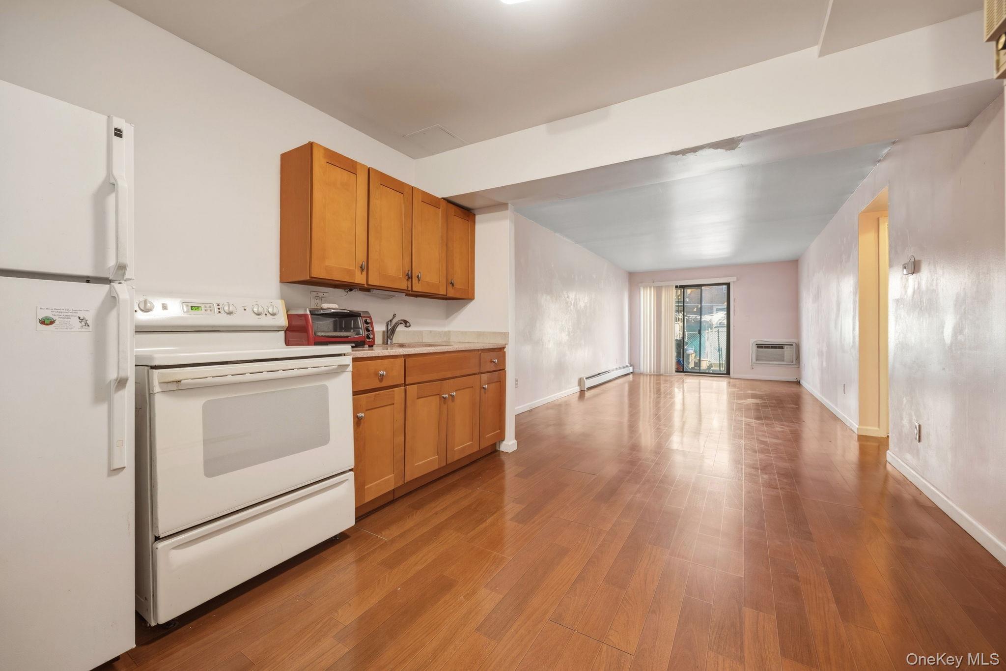 240-43 69 Avenue Property Photo 28