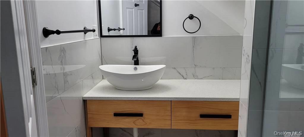 63 E Dover Street Property Photo 5