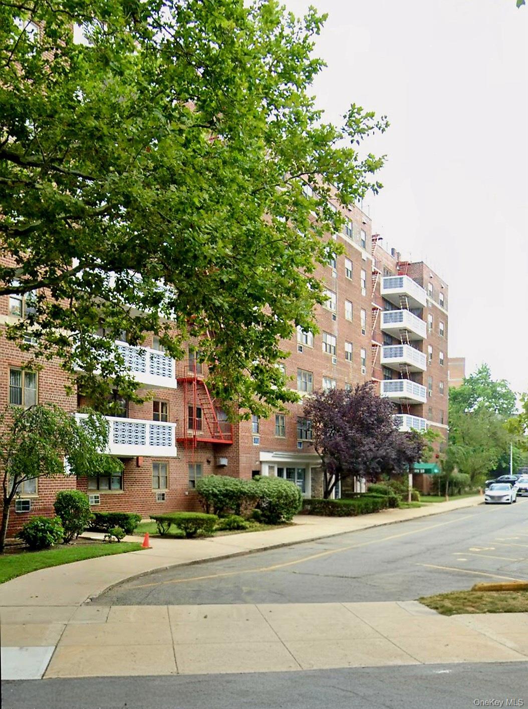 86-10 151st Avenue 5n Property Photo 1