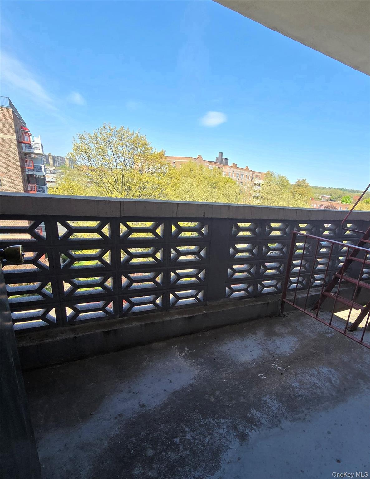 86-10 151st Avenue 5n Property Photo 6