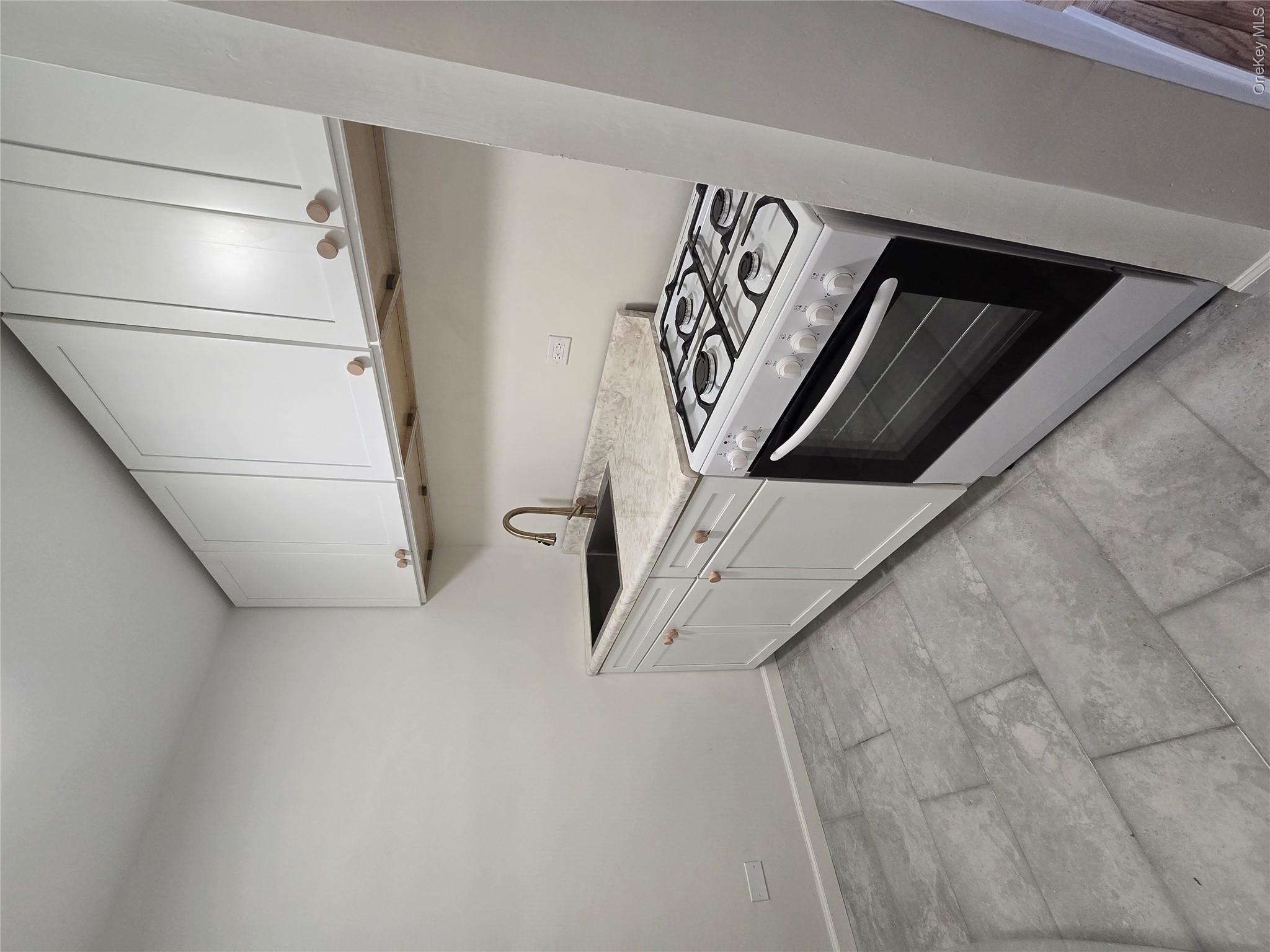 86-10 151st Avenue 5n Property Photo 11