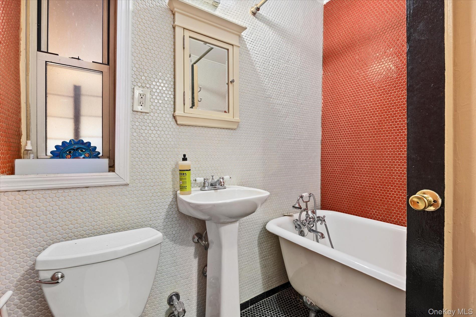 34-41 85th Street 1h Property Photo 11