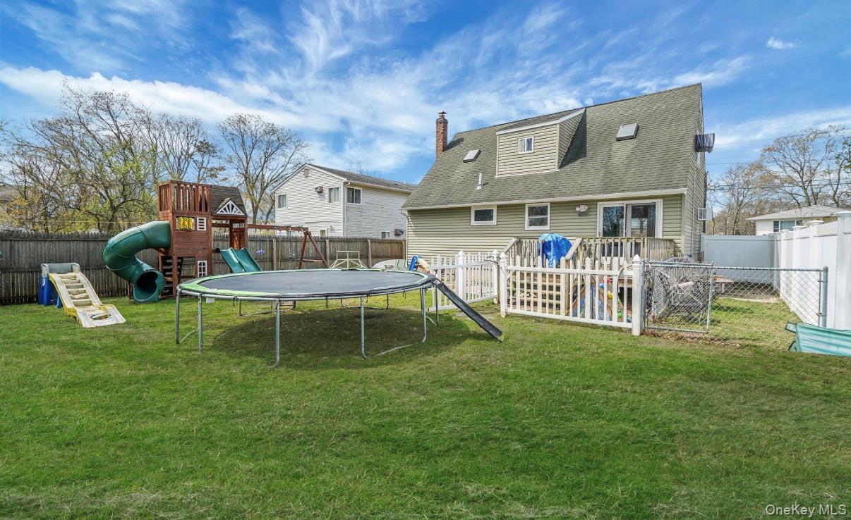15 Maplewood Drive Property Photo 4