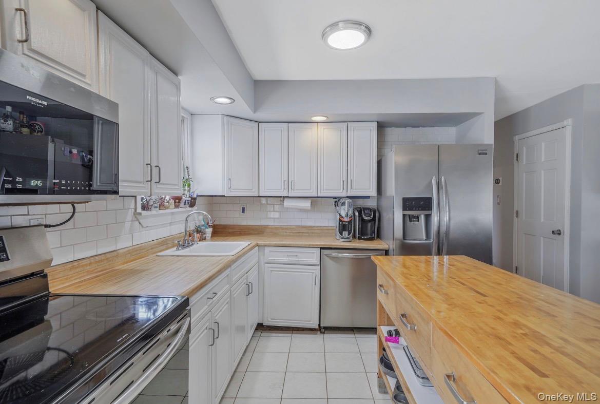 15 Maplewood Drive Property Photo 19