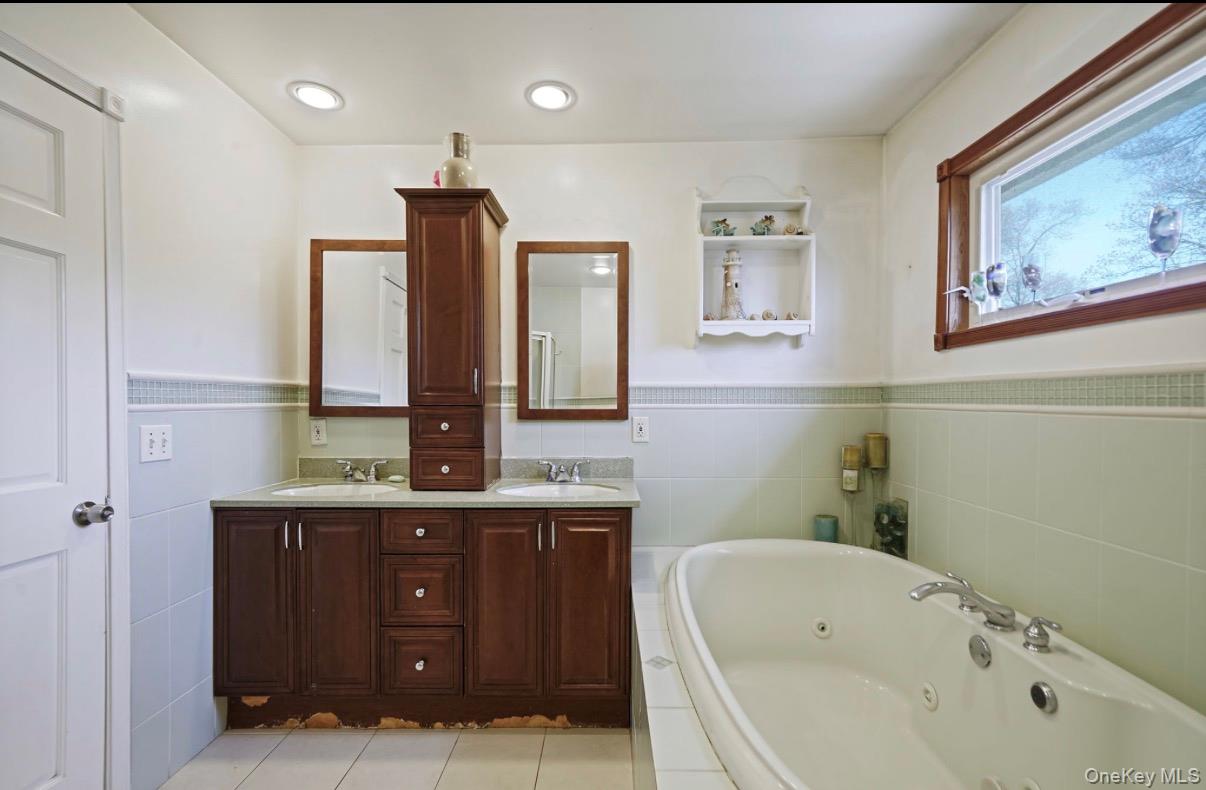 15 Maplewood Drive Property Photo 21